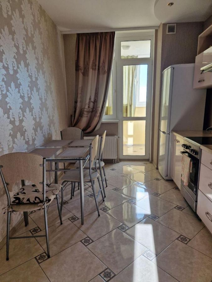 Видовые Апартаменты Kiev Esterno foto