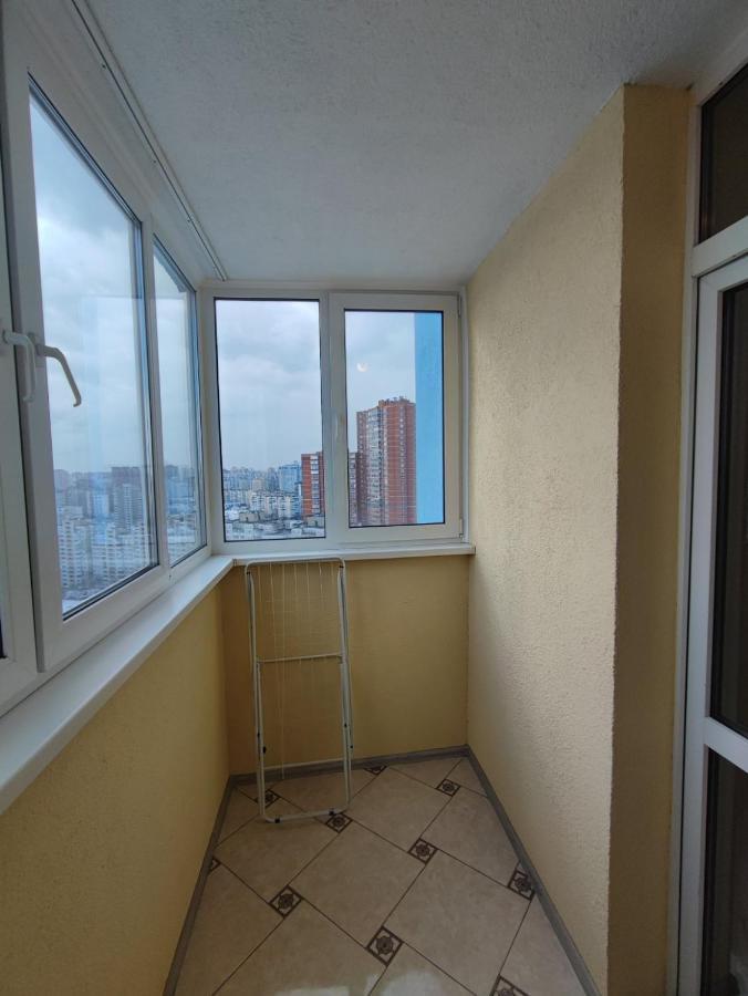 Видовые Апартаменты Kiev Esterno foto